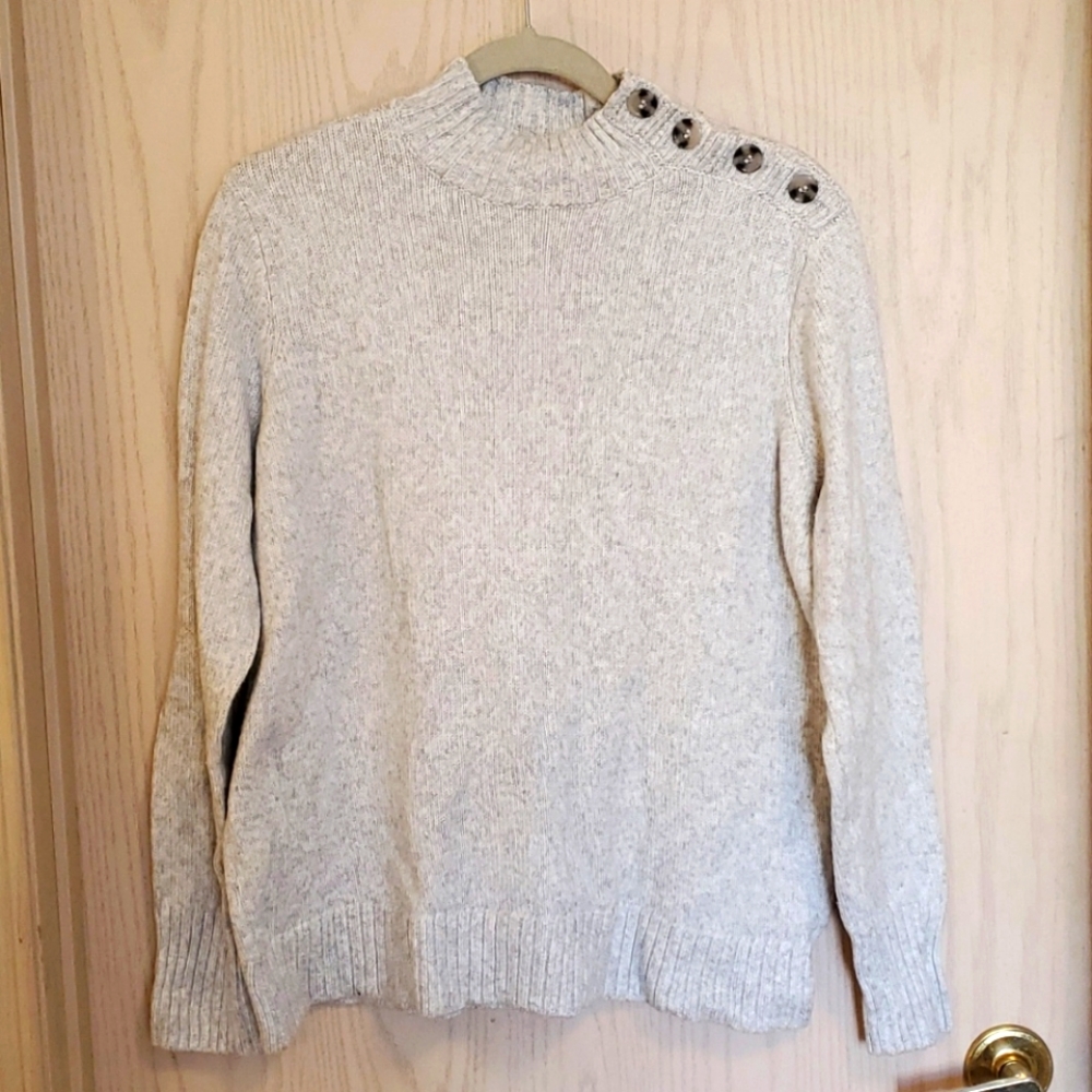 Grey sweater